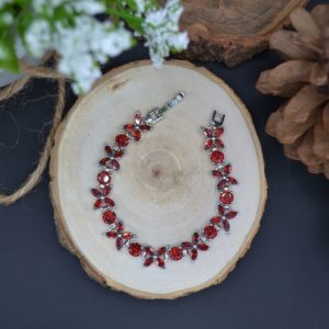 Bracelet Cristal rouge Fleur et Argent