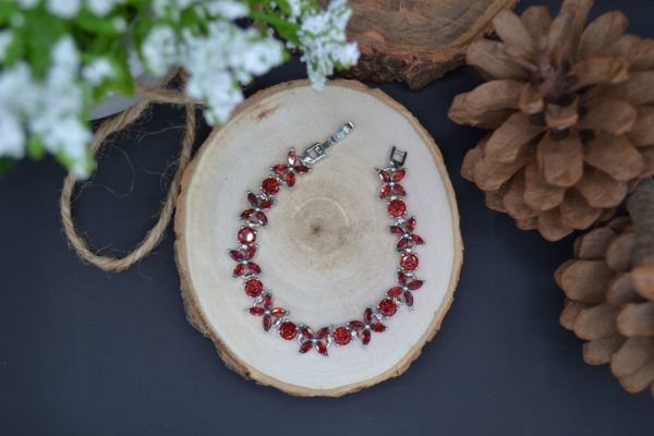Bracelet Cristal rouge Fleur et Argent