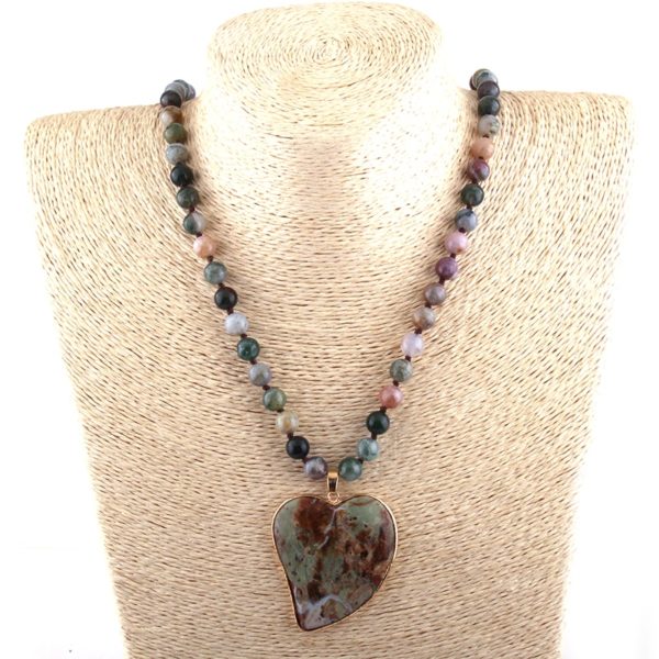 Collier taille standard Agate avec pendentif cœur Agate