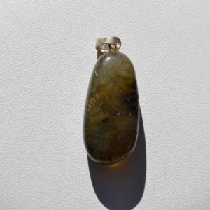 Pendentif en Jade monté sur cordon