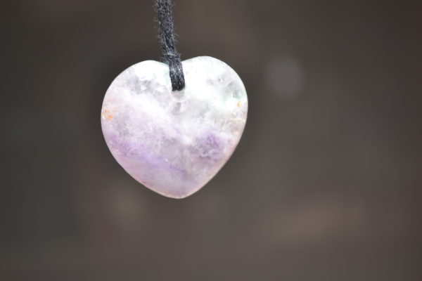Pendentif cœur en Quartz rose sur cordon