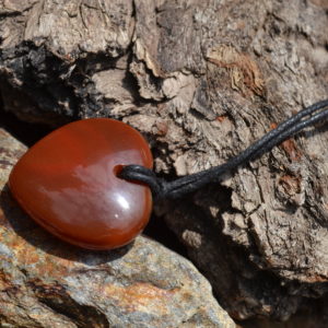 Pendentif cœur en Cornaline avec cordon