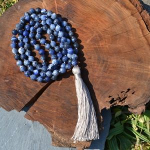Collier Mala en Sodalite à facettes