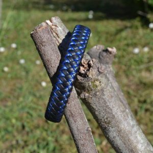Bracelet cuir noir et fil bleu